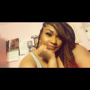 Meet your Posher, Dani'